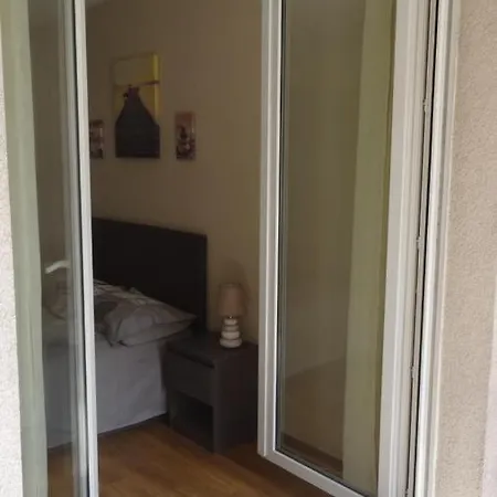 Apartment T2 Standing Confort Avec Balcon - Parking En Option *